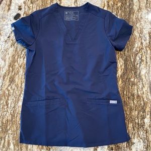 Navy Figs Casma Three Pocket Scrub Top XXS